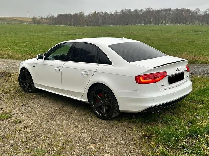 Gebraucht Audi A4 Ambition 150 PS (110 kW) 2014 Weiß Limousine