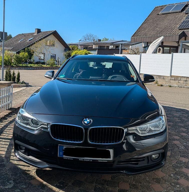 Gebraucht BMW 320 Advantage 184 PS (135 kW) 2018 Schwarz Kombi