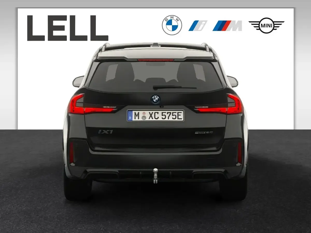 Gebraucht BMW iX1 M Sport 150 kW (204 PS) 2026 Black sapphire SUV