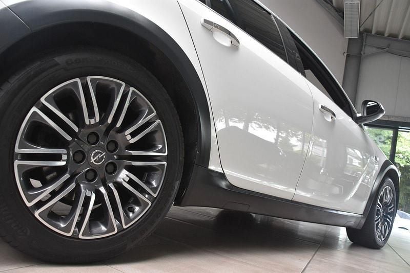 Gebraucht Opel Insignia Country Tourer 194 PS (142 kW) 2014 Weiß Kombi