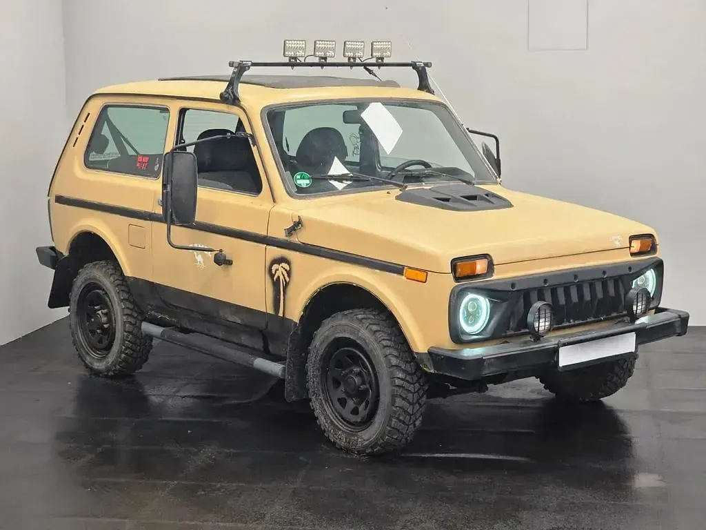 Gebraucht Lada niva 82 PS (60 kW) 2009 SUV