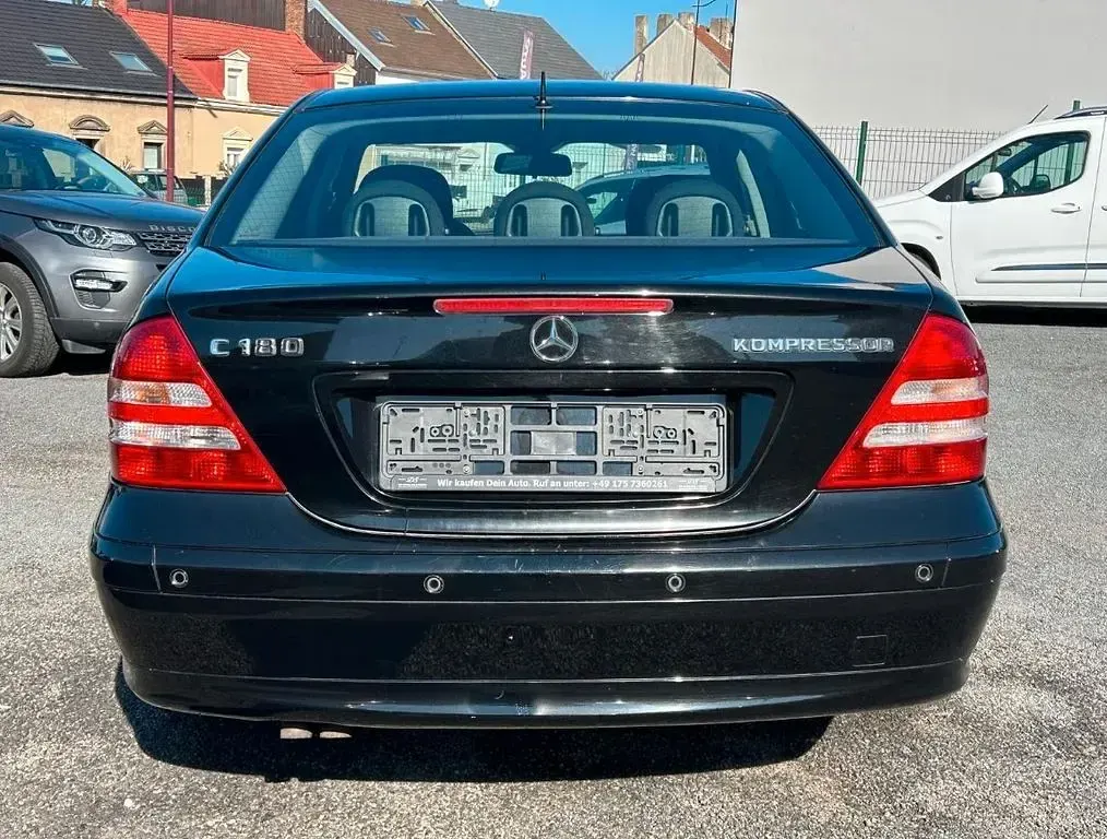 Gebraucht Mercedes C180 143 PS (105 kW) 2007 Schwarz Limousine