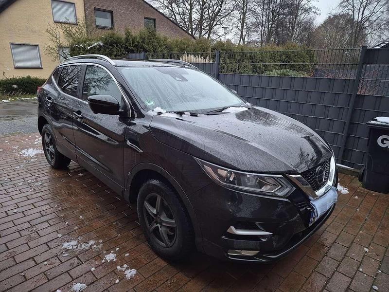 Gebraucht Nissan Qashqai N-Connecta 160 PS (117 kW) 2020 Schwarz SUV