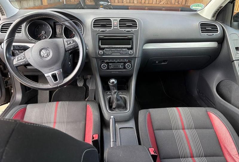 Gebraucht VW Golf VII Match 122 PS (89 kW) 2012 Grau Limousine