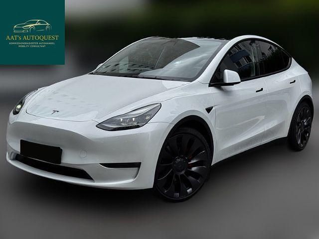 Weiß Gebraucht 2022 Tesla Model Y Performance SUV | 38.490 € (Etwas zu teuer) - Bild 1/4