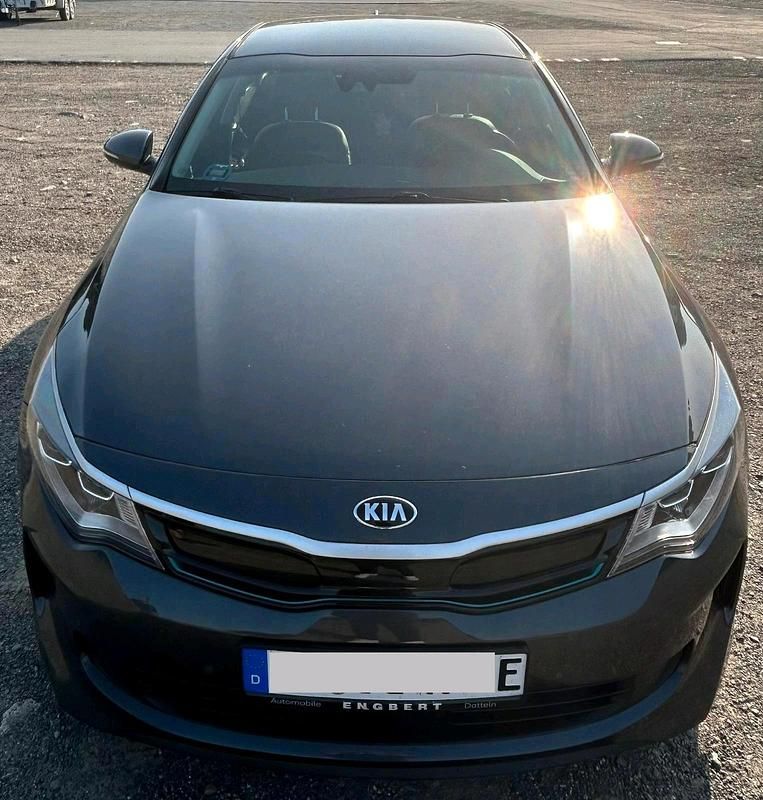 Grau Gebraucht 2016 Kia Optima Hybrid Limousine | 12.750 € - Bild 1/4