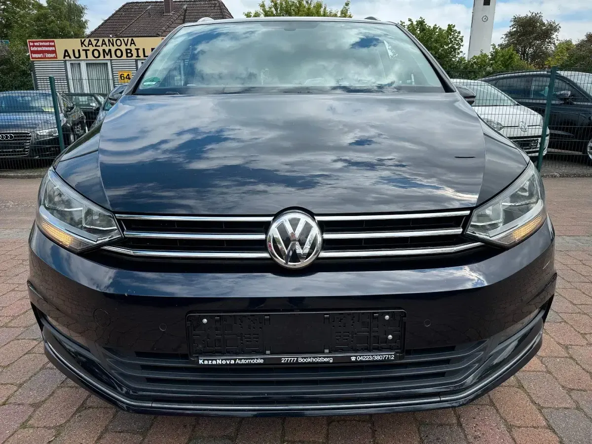 Gebraucht VW Touran Join 150 PS (110 kW) 2019 Deep black perleffekt Van / Kleinbus