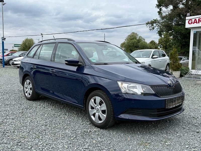 Blau Gebraucht 2017 Skoda Fabia Active Kombi | 9.399 € (Fairer Preis) - Bild 1/4