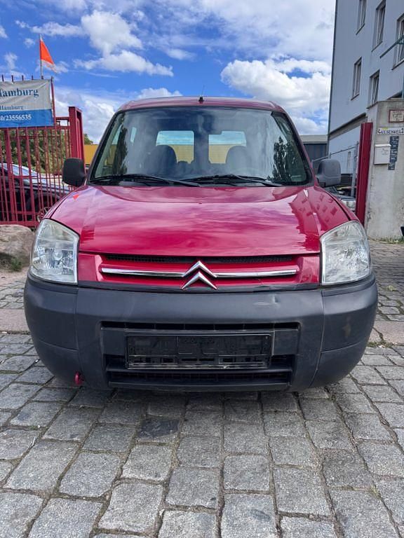 Rot Gebraucht 2009 Citroën Berlingo Van / Kleinbus | 1.290 € (Superpreis) - Bild 1/4