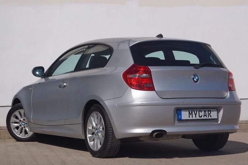 Gebraucht BMW 116 Lifestyle 122 PS (89 kW) 2011 Silber Kleinwagen