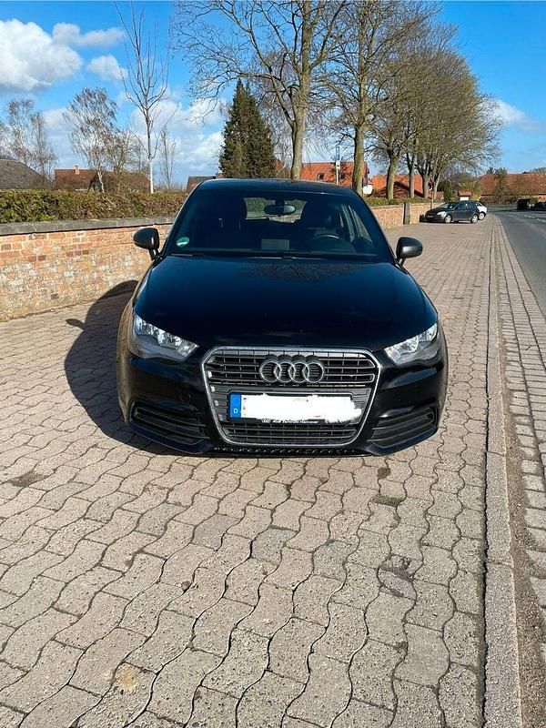 Schwarz Gebraucht 2012 Audi A1 Attraction Kleinwagen | 6.490 € (Fairer Preis) - Bild 1/4