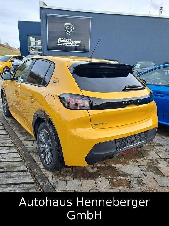 Gebraucht Peugeot e-208 Active 100 kW (136 PS) 2021 Gelb Kleinwagen