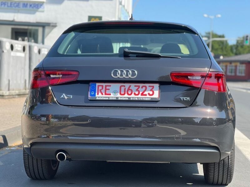 Gebraucht Audi A3 Ambition 105 PS (77 kW) 2013 Braun Limousine