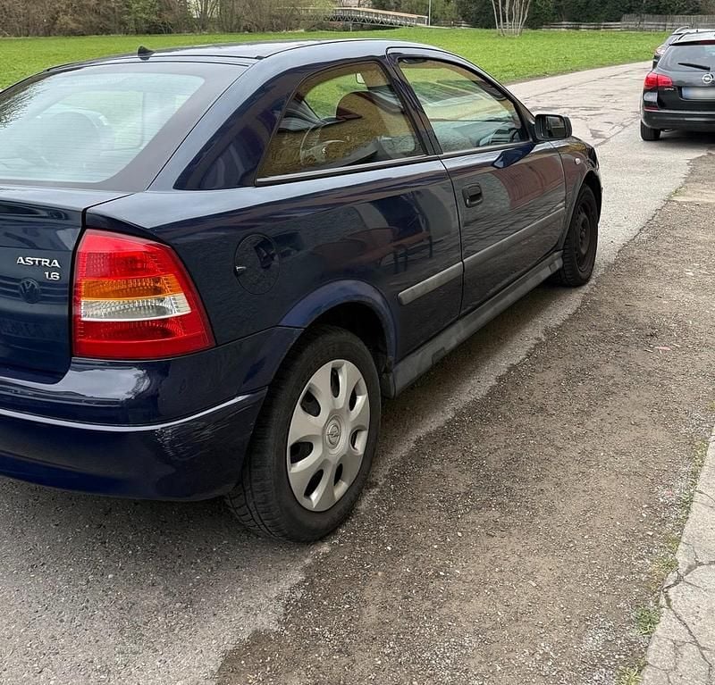 Gebraucht Opel Astra 75 PS (55 kW) 1999 Blau Coupé