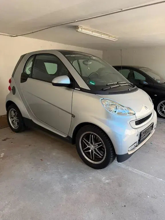 Gebraucht Smart ForTwo Coupé 71 PS (52 kW) 2011 Silber Coupé