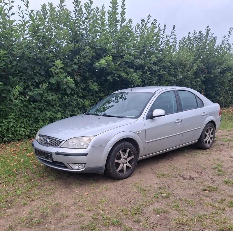 Silber Gebraucht 2004 Ford Mondeo Ambiente Limousine | 1.250 € (Fairer Preis) - Bild 1/4