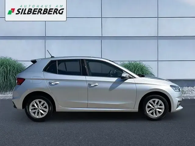 Gebraucht Skoda Fabia Style 95 PS (69 kW) 2022 Brillantsilber metallic Kleinwagen