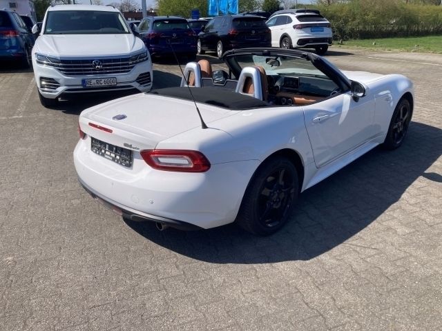 Gebraucht Fiat 124 Spider Lusso 140 PS (102 kW) 2019 Weiß Cabrio