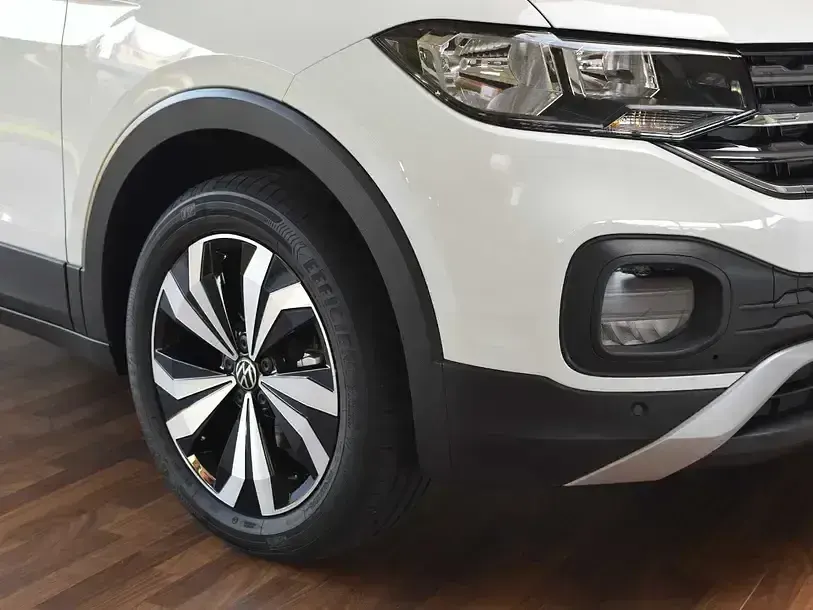 Gebraucht VW T-Cross Life 110 PS (80 kW) 2023 Pure white SUV