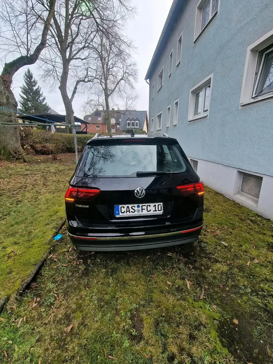 Gebraucht VW Tiguan 150 PS (110 kW) 2020 Schwarz SUV