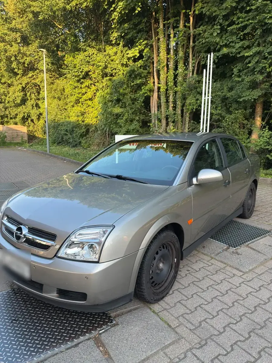 Gebraucht Opel Vectra 143 PS (105 kW) 2002 Gold Limousine