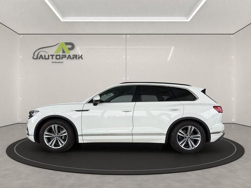 Używany VW Touareg Elegance 286 KM (210 kW) 2023 Biały SUV
