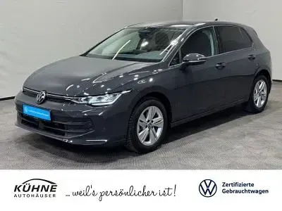Gebraucht VW Golf VIII Life 116 PS (85 kW) 2025 Limousine