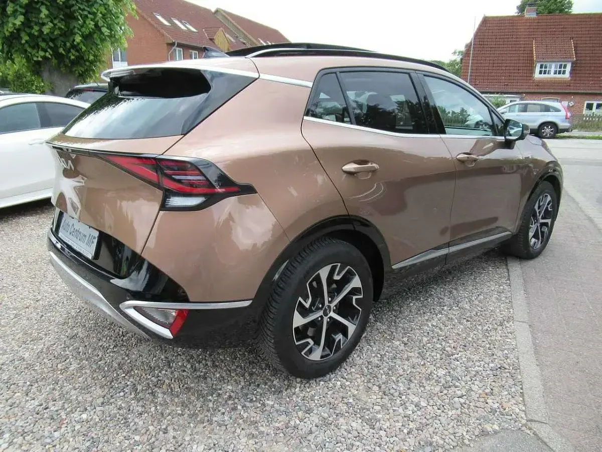Gebraucht Kia Sportage Spirit 179 PS (131 kW) 2022 Braun SUV
