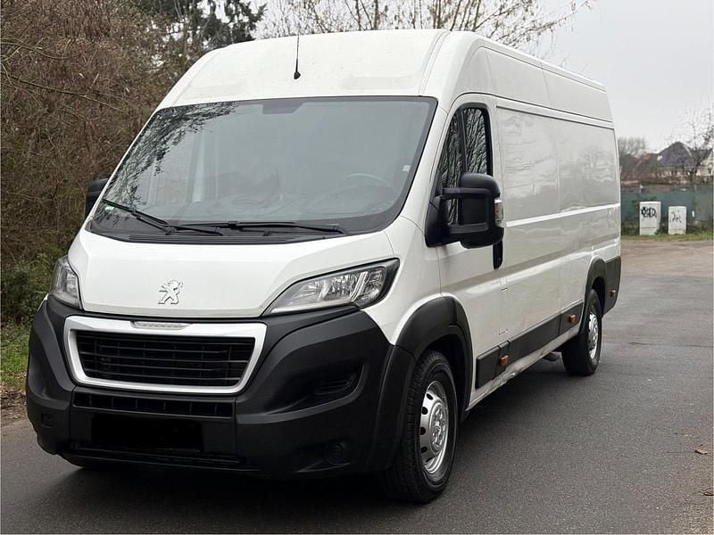 Gebraucht Peugeot Boxer 163 PS (119 kW) 2018 Weiß Van