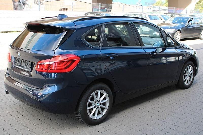 Gebraucht BMW 216 Advantage 116 PS (85 kW) 2016 Imperialblau brillanteffekt Van / Kleinbus