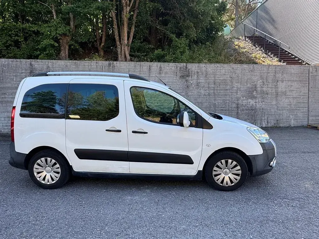 Gebraucht Citroën Berlingo XTR 120 PS (88 kW) 2010 Weiß Van / Kleinbus