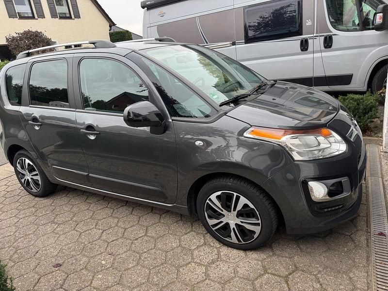 Grau Gebraucht 2017 Citroën C3 Picasso SELECTION Van / Kleinbus | 5.200 € (Fairer Preis) - Bild 1/4