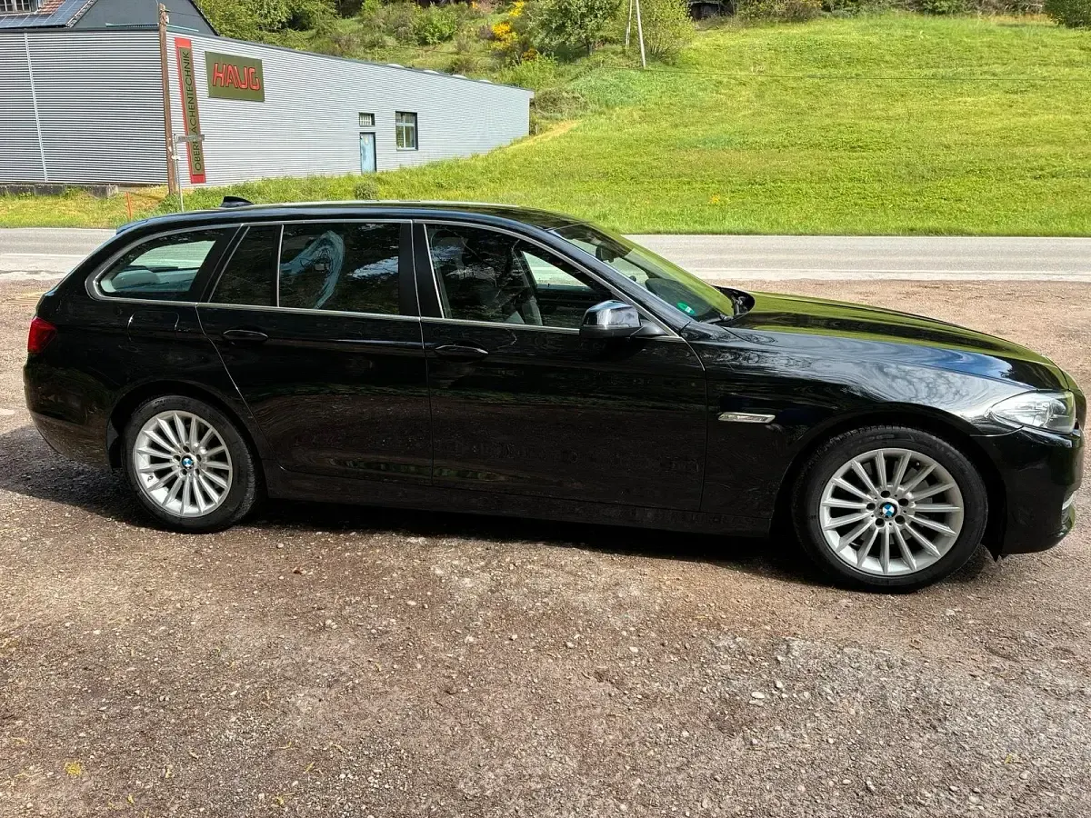Gebraucht BMW 528 245 PS (180 kW) 2015 Schwarz Kombi