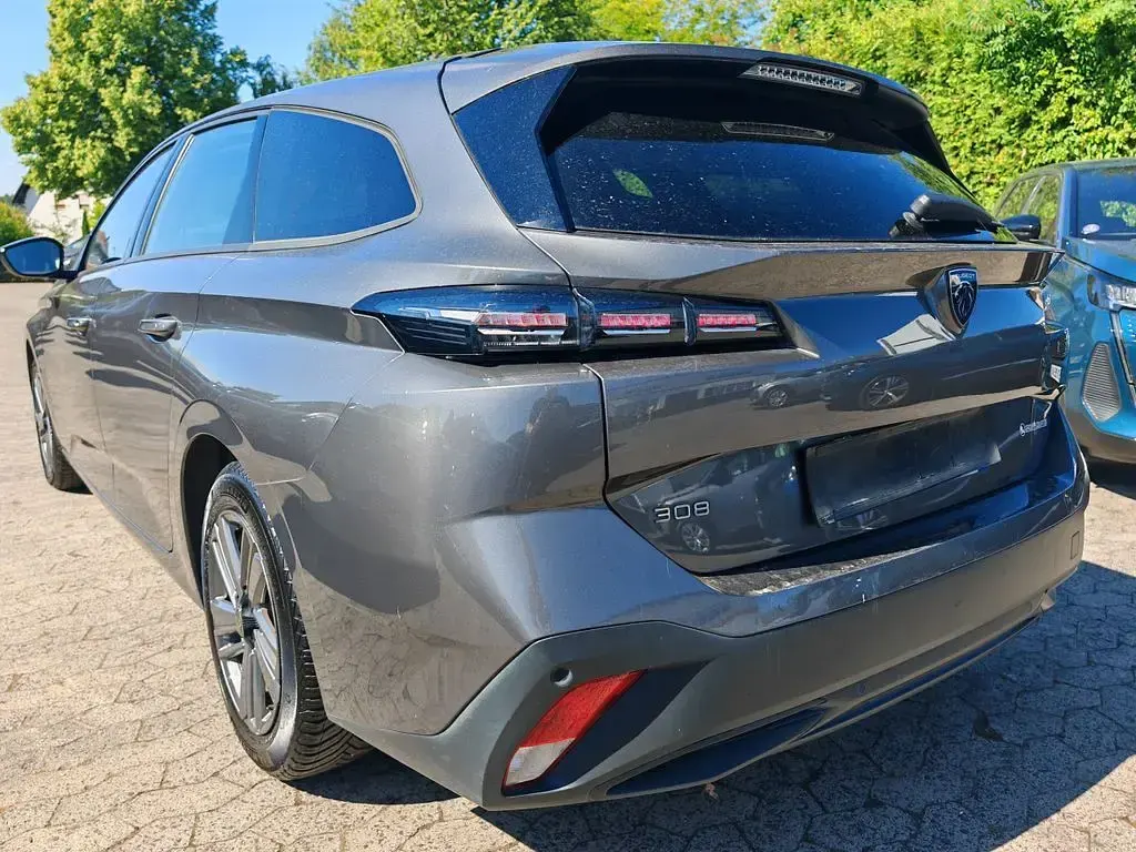 Gebraucht Peugeot 308 SW 131 PS (96 kW) 2023 Grau Kombi
