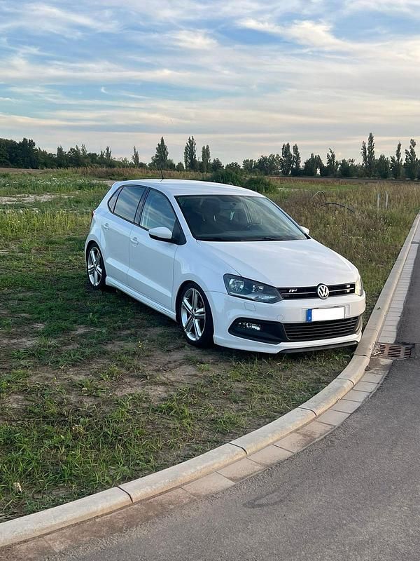 Weiß Gebraucht 2012 VW Polo R-line Kleinwagen | 5.900 € (Teuer) - Bild 1/4