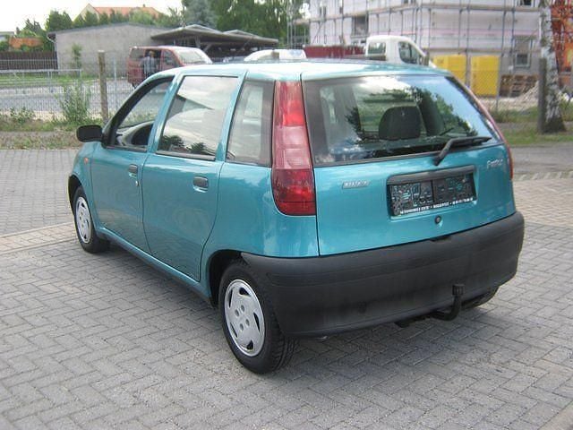 Gebraucht Fiat Punto S 54 PS (39 kW) 1994 Grün metallic Limousine