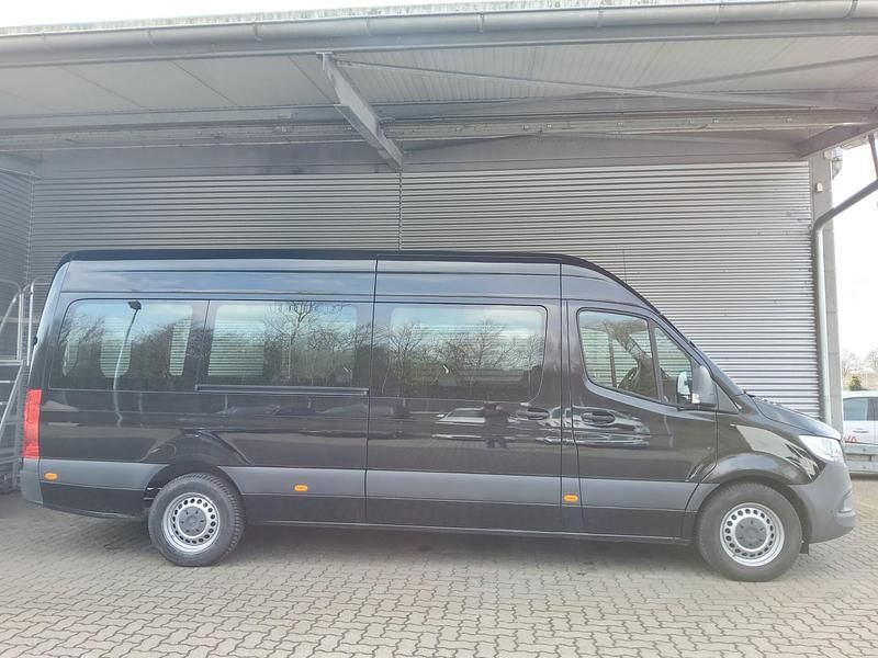 Gebraucht Mercedes Sprinter 143 PS (105 kW) 2021 Obsidianschwarz metallic Van