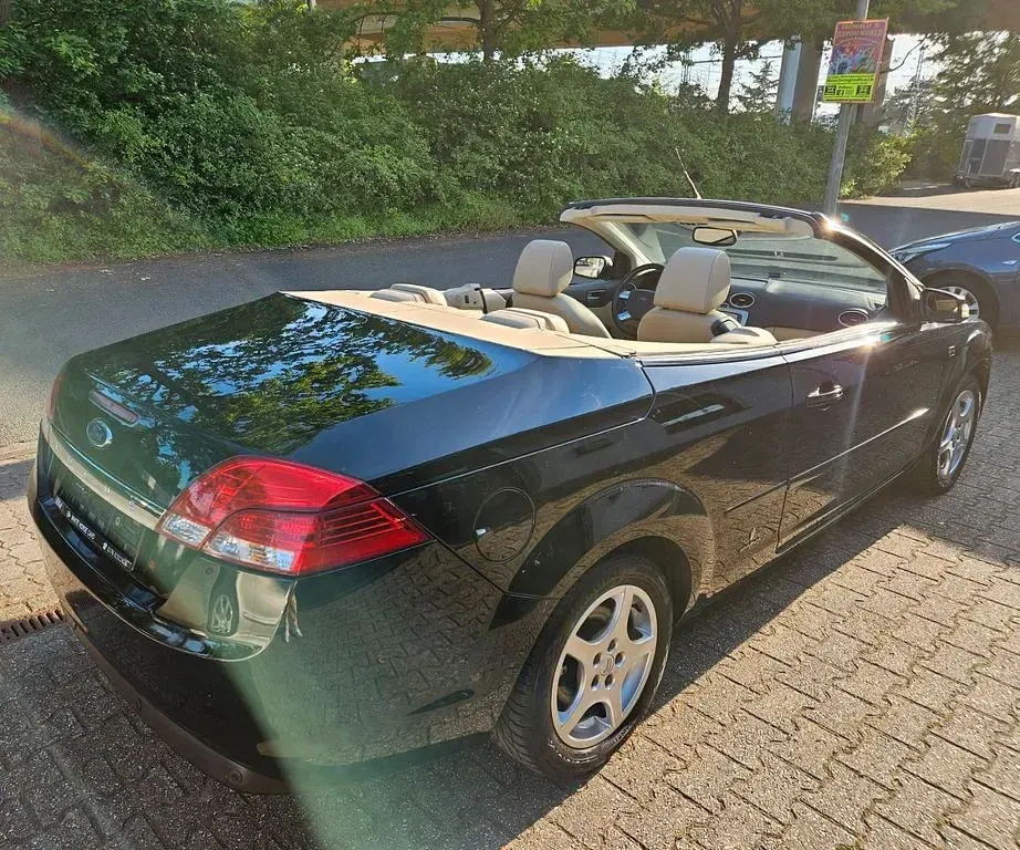 Gebraucht Ford Focus Cabriolet Titanium 145 PS (106 kW) 2008 Schwarz Cabrio