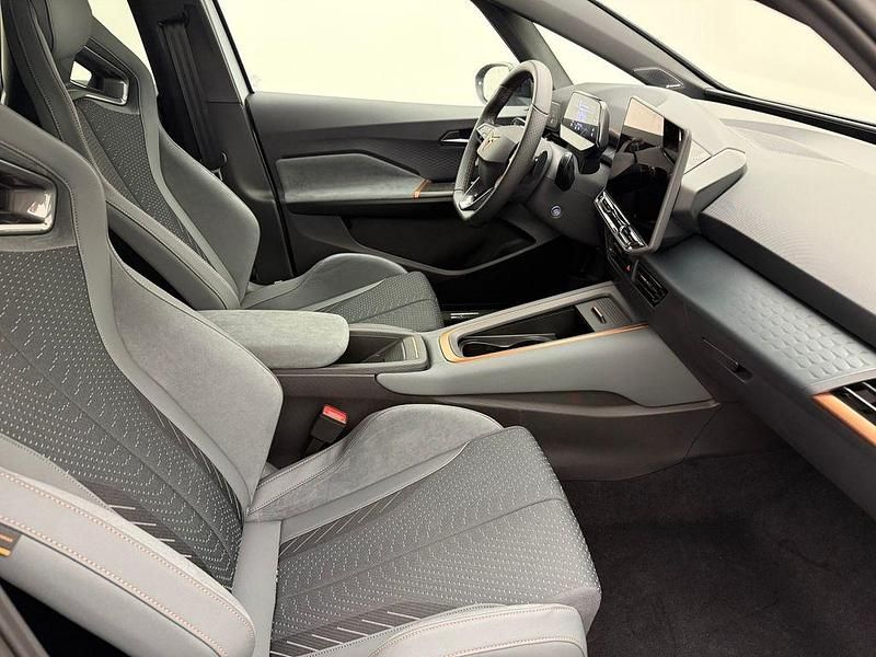 Neu Cupra Born VZ3 239 kW (326 PS) 2026 Silber Kleinwagen