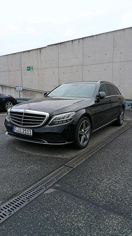 Schwarz Gebraucht 2018 Mercedes C220 Kombi | 22.300 € (Etwas zu teuer) - Bild 1/4