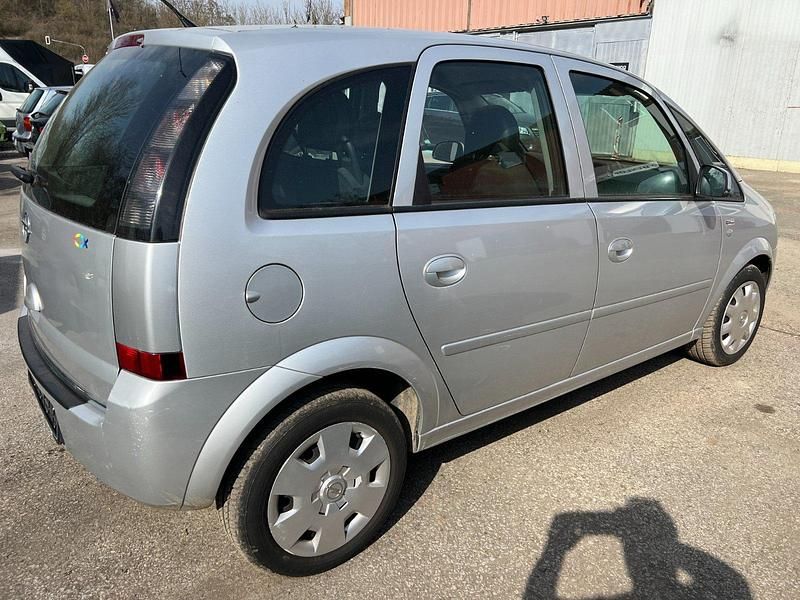 Gebraucht Opel Meriva 105 PS (77 kW) 2009 Silber Van / Kleinbus