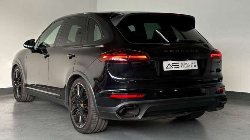 Gebraucht Porsche Cayenne 262 PS (192 kW) 2016 Tiefschwarz SUV