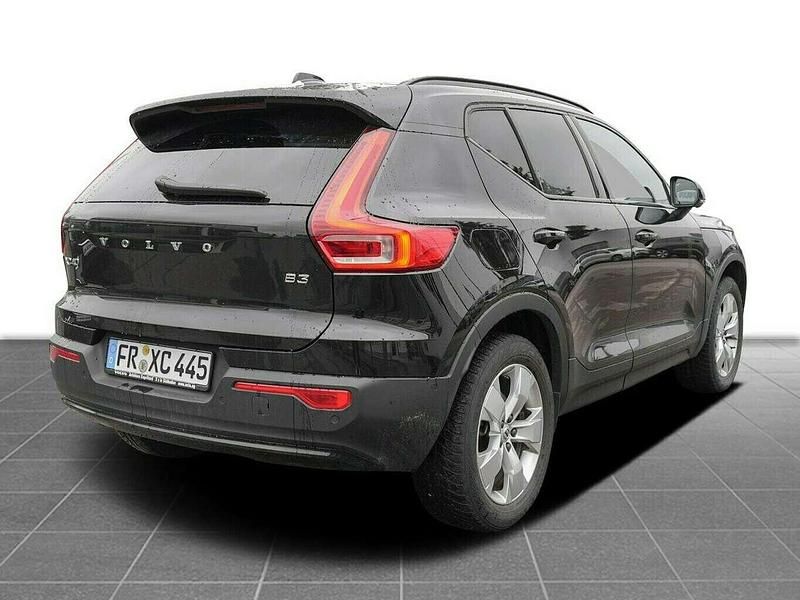 Gebraucht Volvo XC40 Plus 163 PS (119 kW) 2024 Onyx black metallic SUV