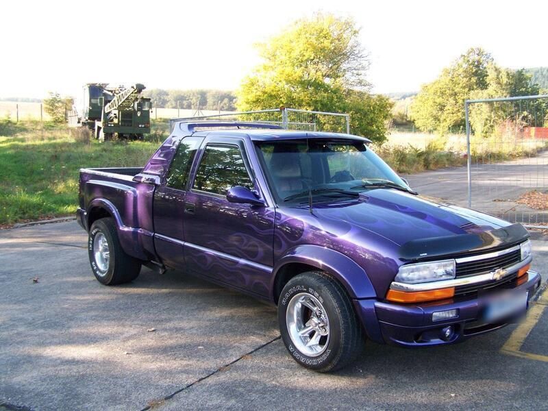 Violet Gebraucht 1996 Chevrolet S10 SUV | 16.900 € - Bild 1/4