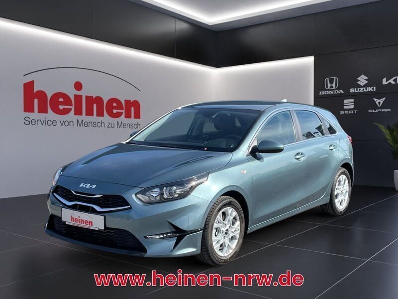 Second-hand Kia Ceed Vision 99 CP (72 kW) 2024 Alb Hatchback