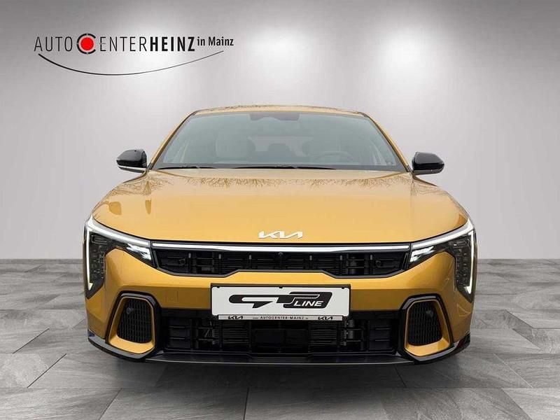 Neu Kia K4 GT-Line 179 PS (131 kW) 2025 Gelb Limousine