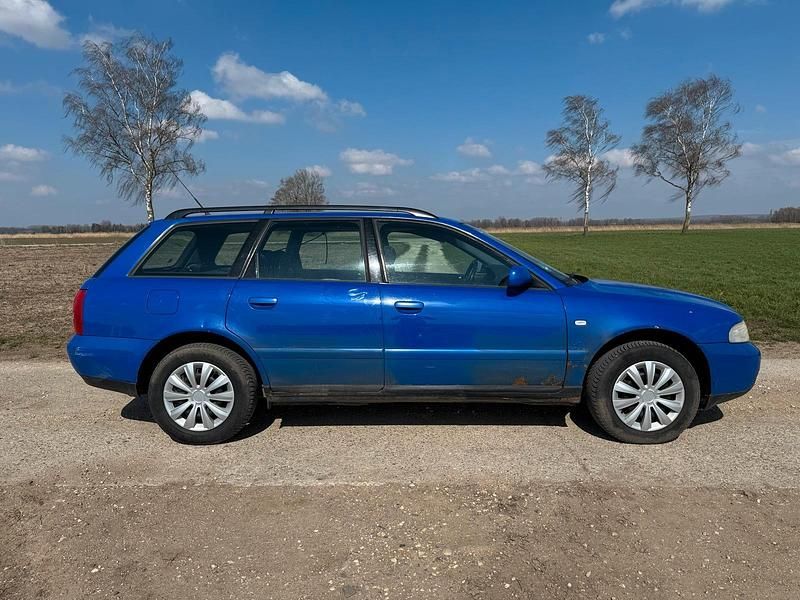 Gebraucht Audi A4 150 PS (110 kW) 1999 Blau Kombi