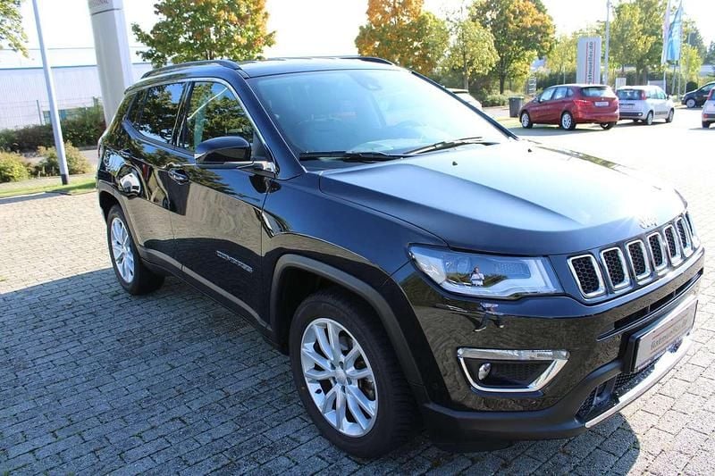 Gebraucht Jeep Compass Limited 150 PS (110 kW) 2021 Carbon black metallic SUV