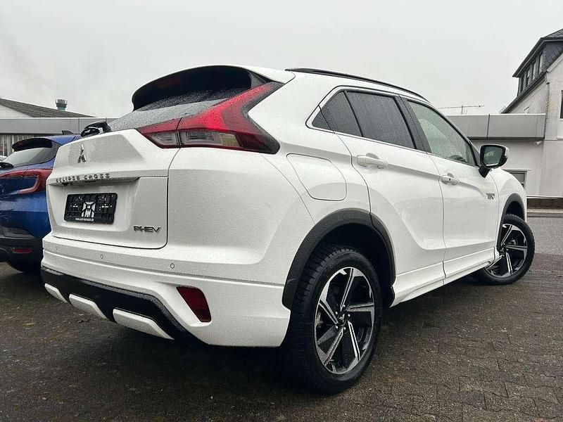 Second-hand Mitsubishi Eclipse Cross Select 98 CP (72 kW) 2025 Alb SUV
