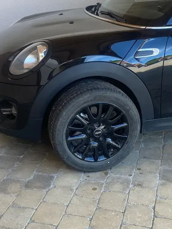 Używany Mini Cooper 136 KM (100 kW) 2017 Czarny Hatchback